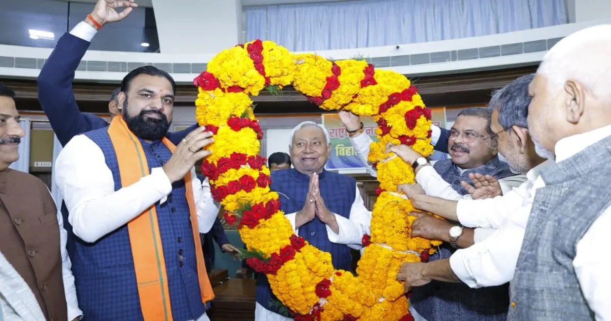 बिहार में नई सरकार का गठन: नीतिश कुमार कल 10वीं बार सीएम पद की शपथ लेंगे