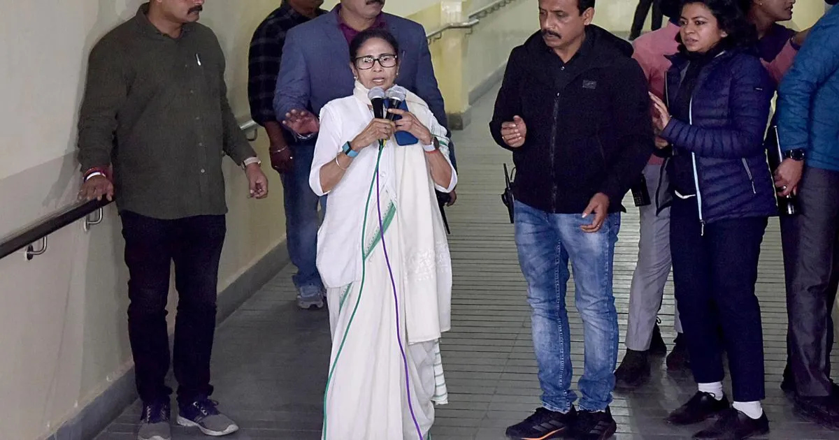 आई-पैक दफ्तर पर ईडी छापों के खिलाफ कोलकाता में सड़क पर उतरेंगी सीएम ममता बनर्जी