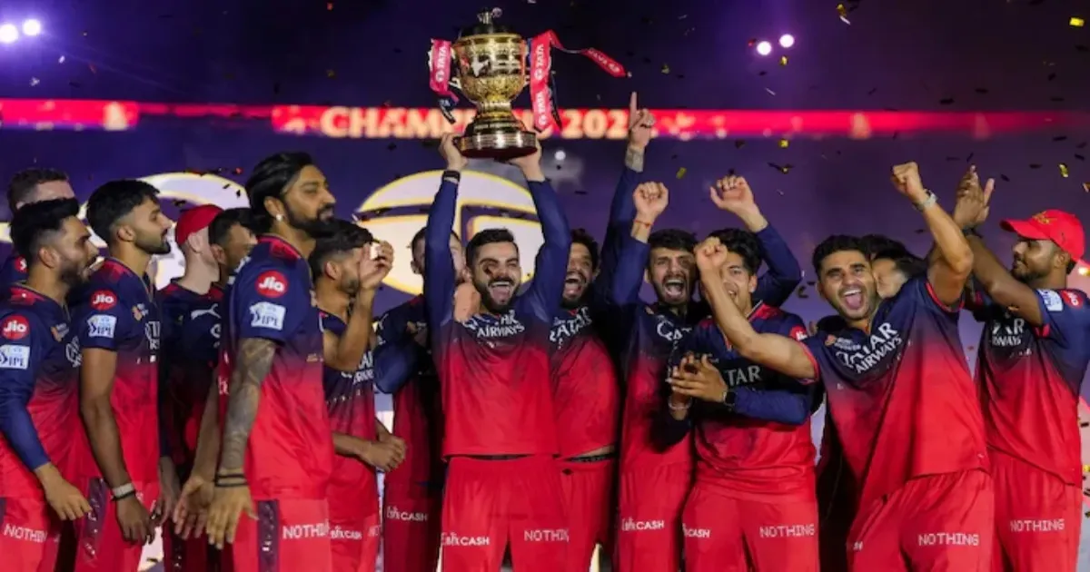 IPL 2026 फाइनल से पहले बेंगलुरु पुलिस की सख्ती, सार्वजनिक जश्न और बाइक रैलियों पर रोक