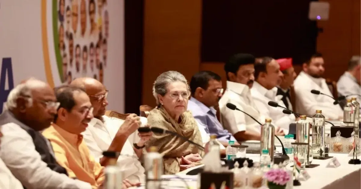 दिल्ली में आज INDIA गठबंधन की अहम बैठक, विपक्षी रणनीति पर होगी चर्चा; जानिए कौन-कौन होगा शामिल