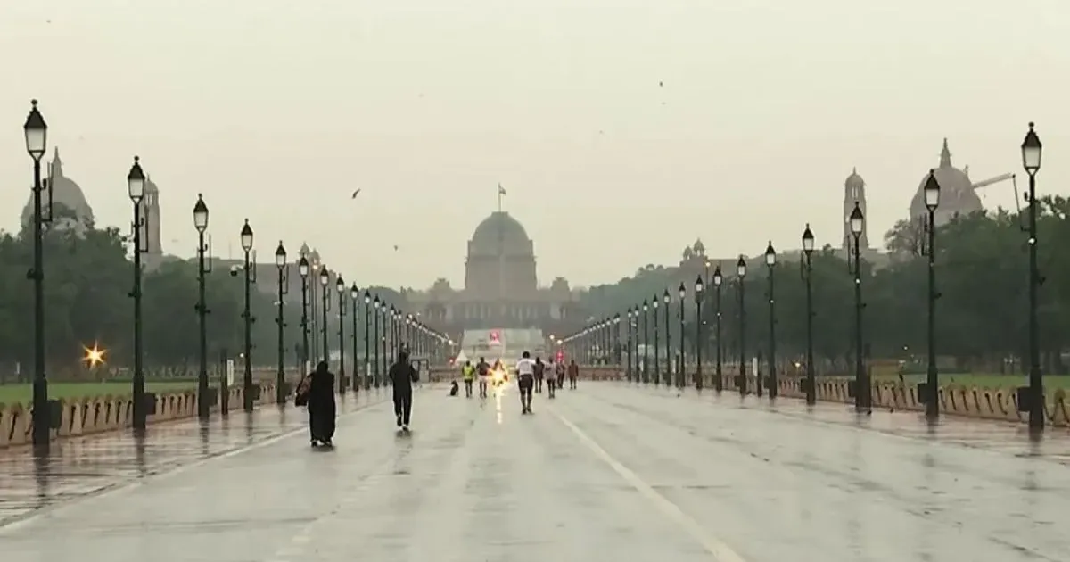 दिल्ली-एनसीआर में सुबह-सुबह बारिश, मंगलवार तक जारी रह सकती हैं हल्की बौछारें