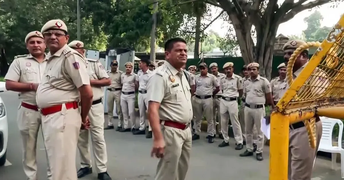 जंतर-मंतर पर सीजेपी के प्रदर्शन से पहले दिल्ली पुलिस की कार्रवाई, 15 जिलों में आपराधिक रिकॉर्ड वाले लोग हिरासत में
