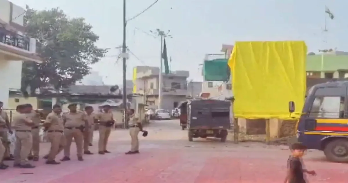 महाराष्ट्र के वाशिम में दुर्गा विसर्जन जुलूस के दौरान झड़प, पुलिस ने बढ़ाई सुरक्षा