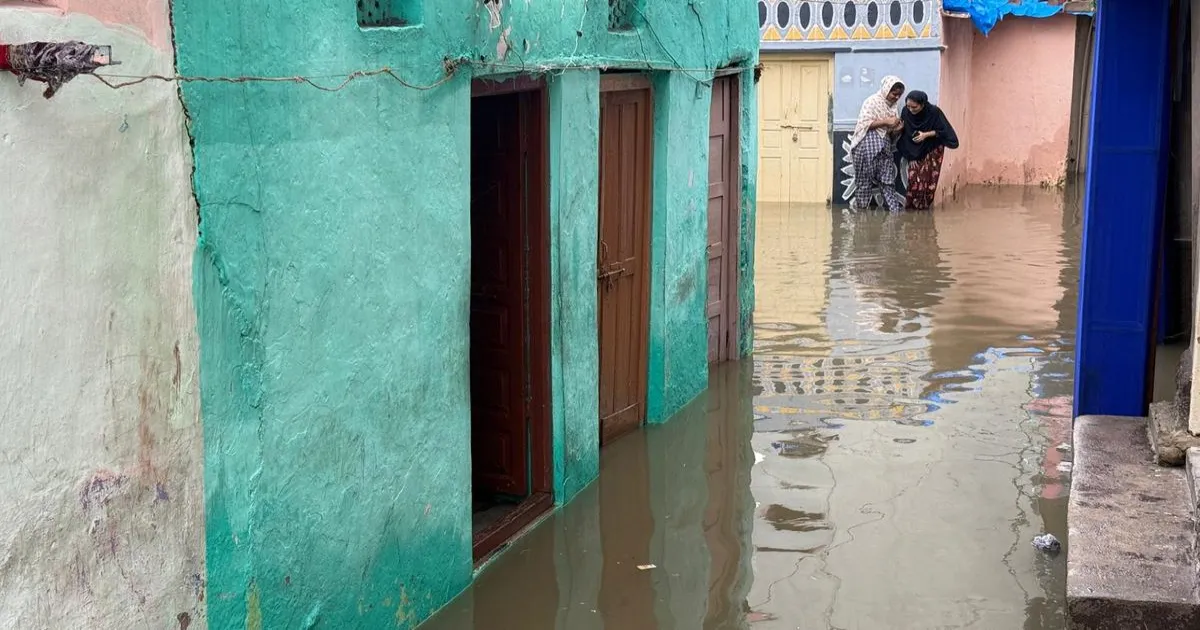 हैदराबाद में मूसलाधार बारिश से जनजीवन प्रभावित, मूसी नदी उफान पर