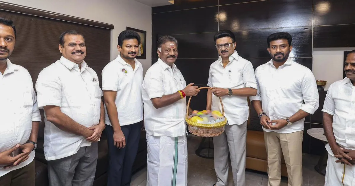 क्या ओ. पन्नीरसेल्वम (OPS) DMK में शामिल होकर सफल हो पाएंगे? अतीत में कई AIADMK नेता रहे नाकाम