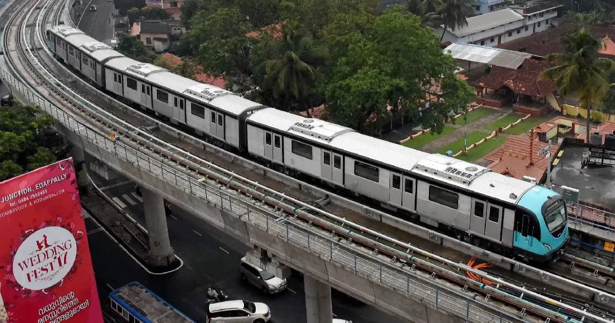 कोच्चि मेट्रो की बड़ी घोषणा: अब रात 11 बजे तक चलेगी सेवा, शिवरात्रि पर विशेष ट्रेनें