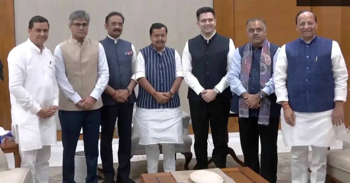 आप को बड़ा झटका: राघव चड्ढा समेत तीन सांसद बीजेपी में शामिल