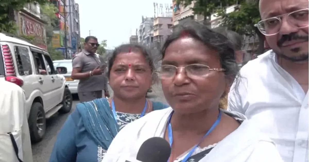 TMC गुंडों ने मुझ पर हमला करने की कोशिश की, 4 मई को देख लेने की धमकी दी: भाजपा उम्मीदवार रत्ना देबनाथ का आरोप