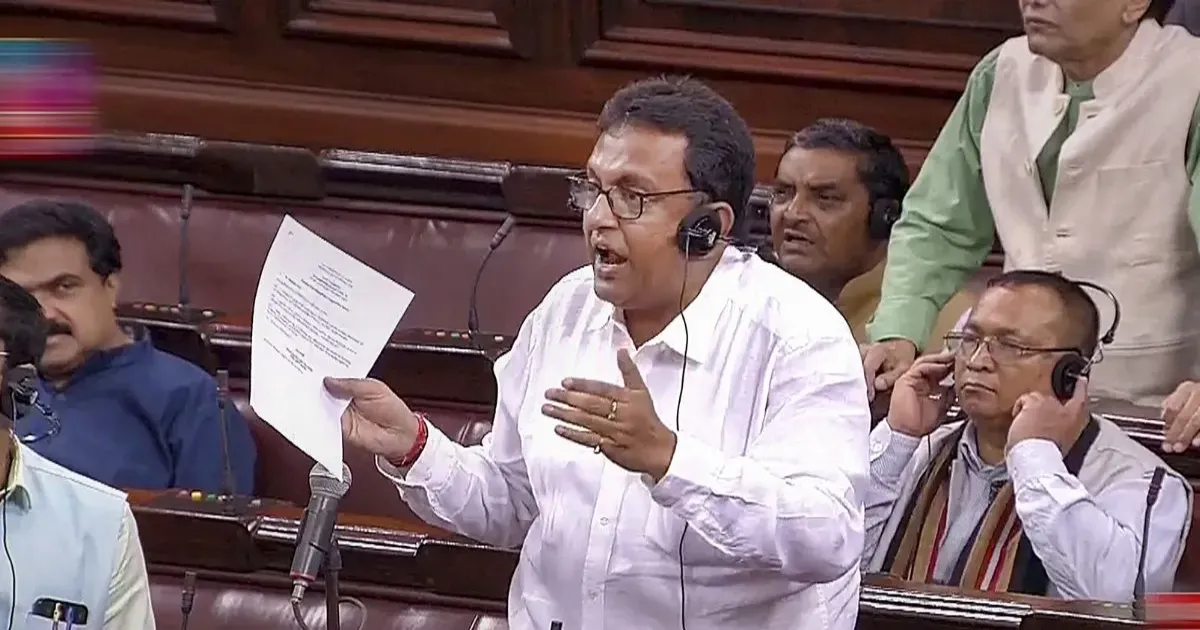 टीएमसी को बड़ा झटका: शंतनु सेन और अरूप चक्रवर्ती ने प्रवक्ता पद से इस्तीफा दिया