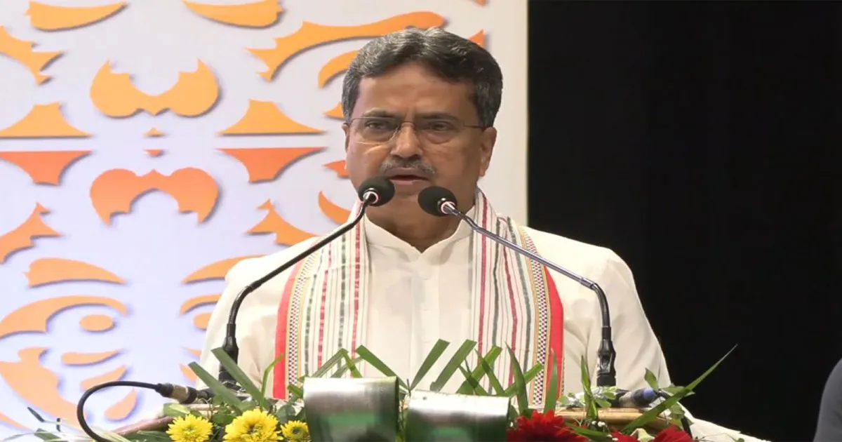 त्रिपुरा के मुख्यमंत्री माणिक साहा ने सुनी मन की बात, पीएम स्वनिधि योजना के लाभार्थियों को वितरित किए लाभ