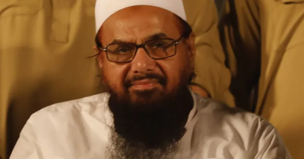आतंकियों की मदद के आरोप में हाफिज सईद के खिलाफ गैर-जमानती वारंट जारी