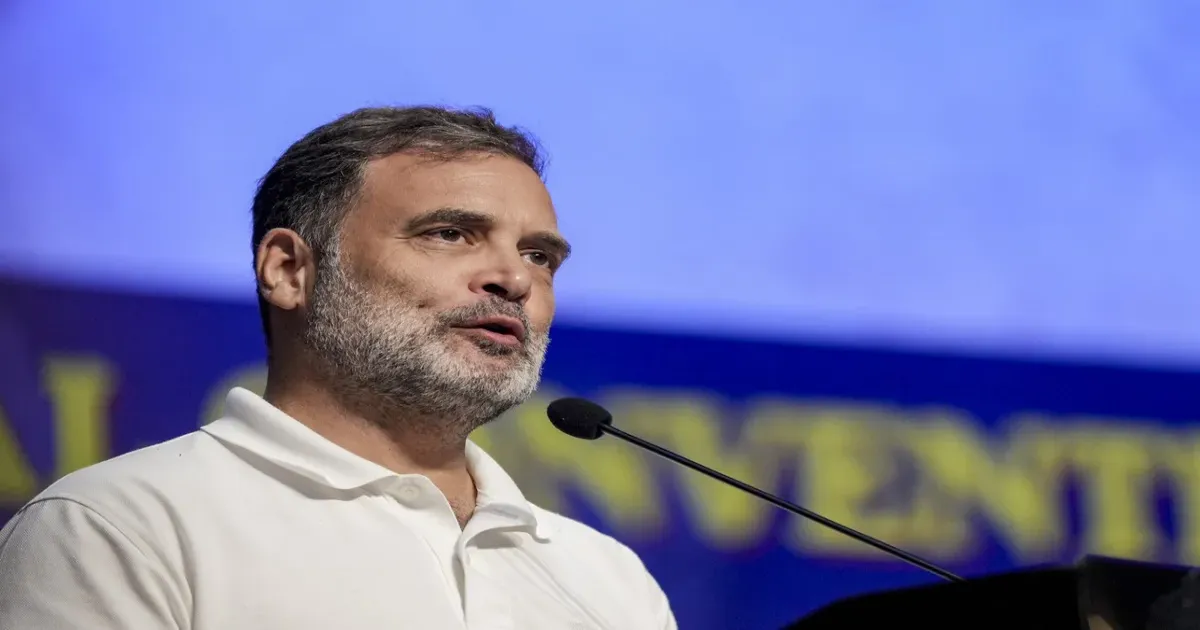 एसआईआर विवाद पर राहुल गांधी का चुनाव आयोग पर हमला, बोले- यह देशद्रोह है