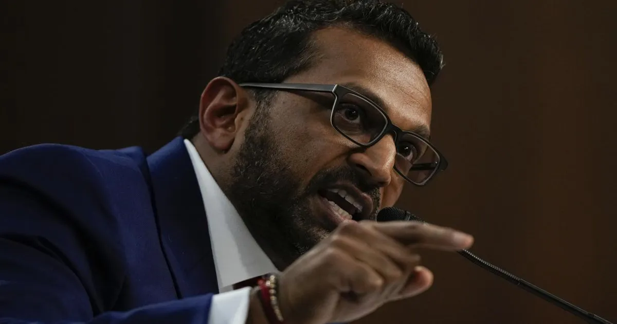 एफबीआई निदेशक कश्यप पटेल पर सीनेट में टकराव, डेमोक्रेट्स-रिपब्लिकन आमने-सामने