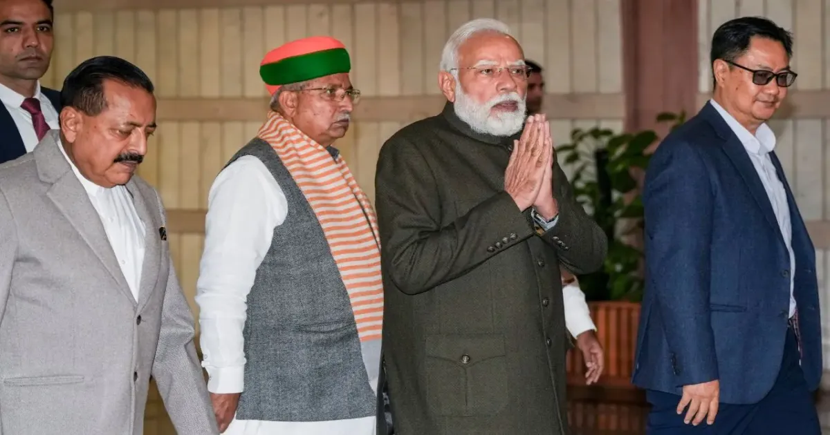 एमजीएनआरईजीएस को बदलने की तैयारी के बीच, 2015 में इस योजना पर क्या बोले थे प्रधानमंत्री मोदी