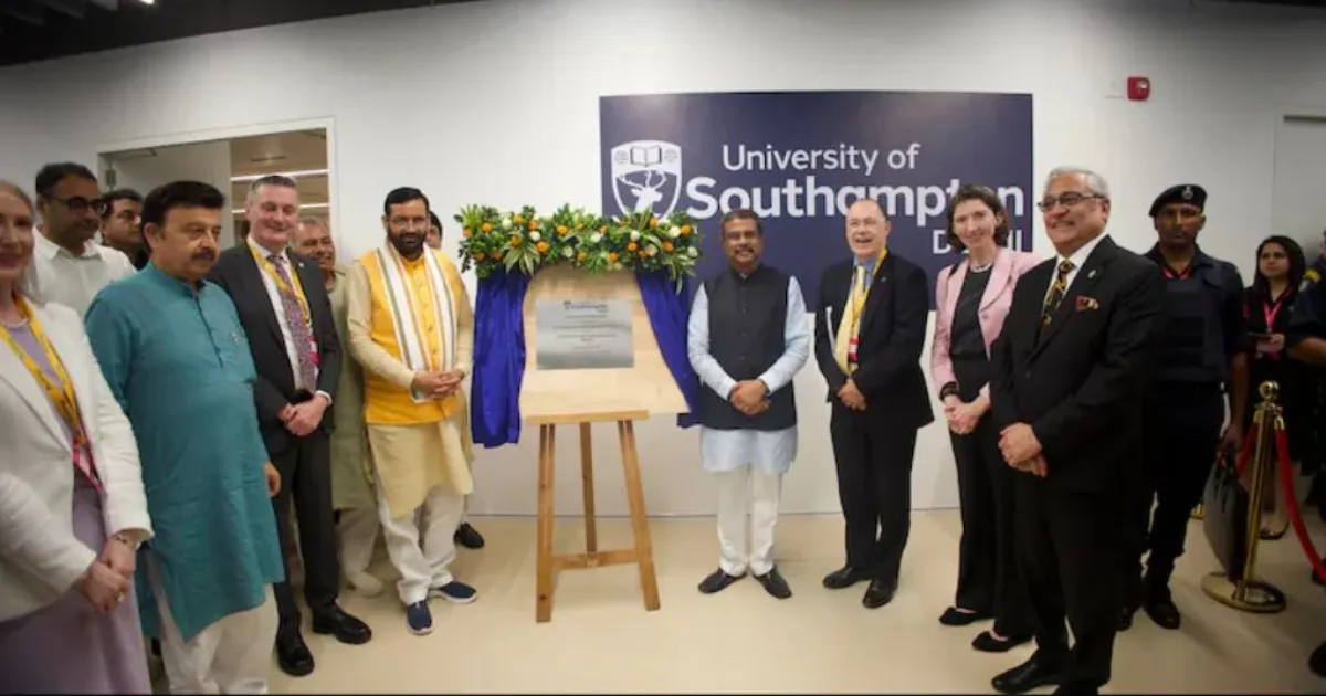 भारत में यूके विश्वविद्यालयों के कैंपस खुलना क्यों है एक बड़ा बदलाव