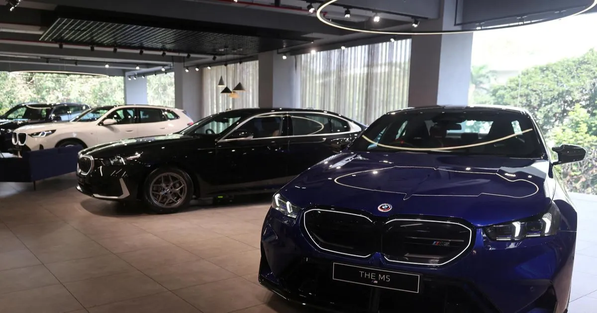 भारत-EU FTA से प्रीमियम लग्ज़री कारें हो सकती हैं सस्ती, BMW-Mercedes जैसी गाड़ियों को मिलेगा फायदा