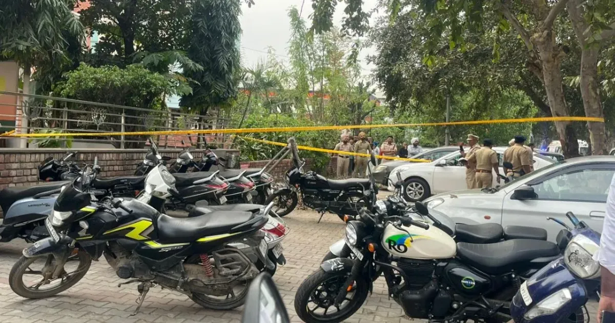 चंडीगढ़ में पंजाब बीजेपी कार्यालय के बाहर कम तीव्रता वाला विस्फोट; बैटरी विस्फोट की आशंका