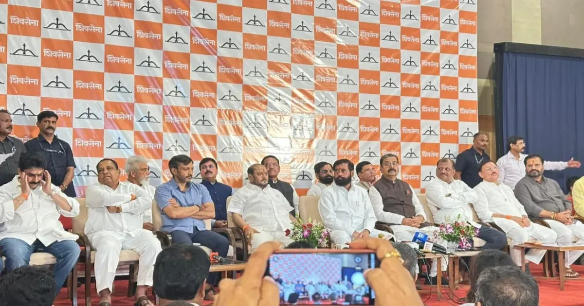 शिवसेना यूबीटी को बड़ा झटका, 6 सांसद शिंदे गुट में शामिल; ऑपरेशन टाइगर सफल होने का दावा