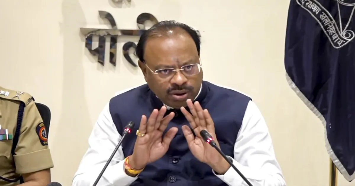 आधार आधारित जन्म प्रमाणपत्र रद्द करने का महाराष्ट्र सरकार का आदेश