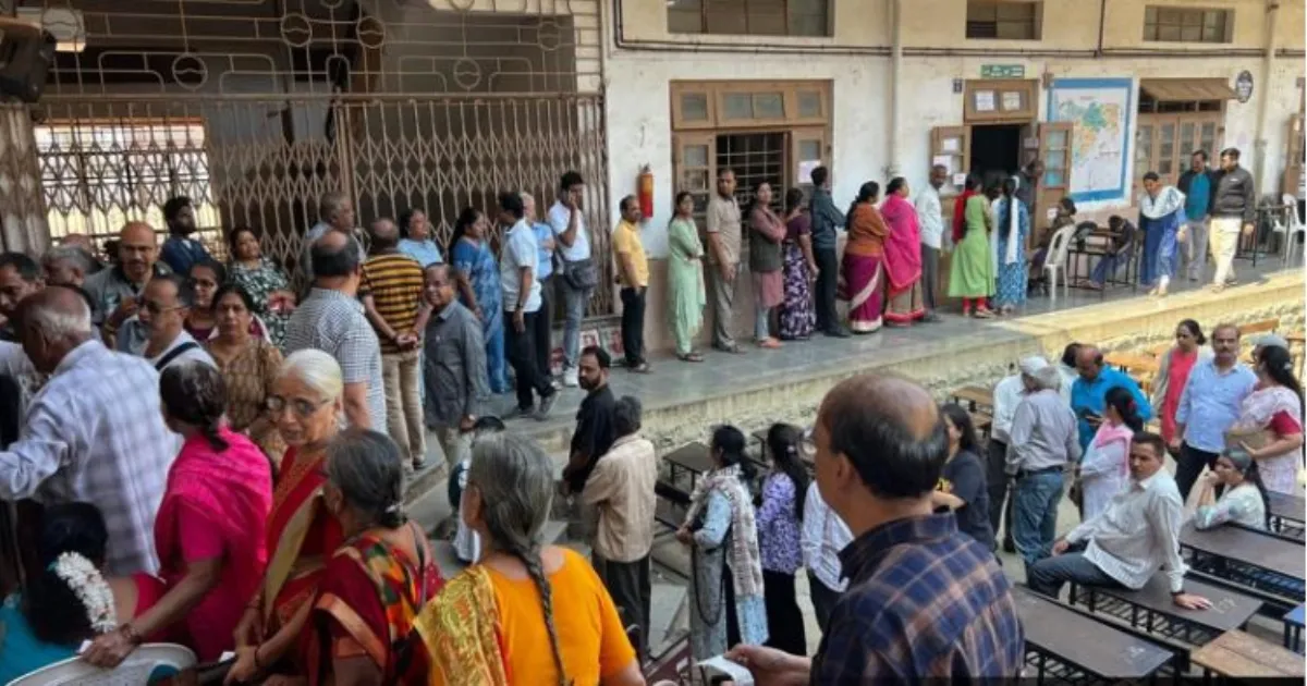 पुणे नगर निगम चुनाव 2026: PCMC में 28.15% मतदान, PMC में चार घंटे बाद भी मतदान प्रतिशत कम