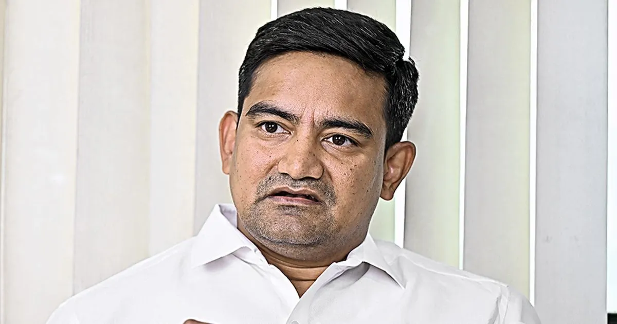 तल्लीकि वंदनम योजना से लोग खुश: मंत्री कोंडापल्ली श्रीनिवास