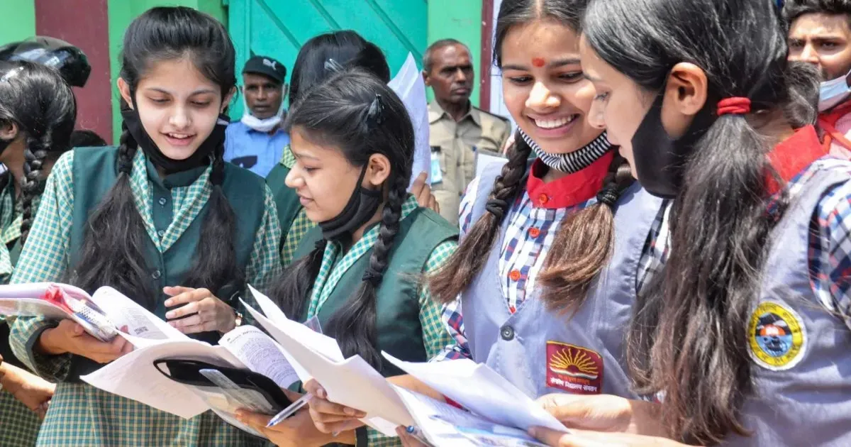 CBSE 12वीं अर्थशास्त्र पेपर 2026: छात्रों और शिक्षकों ने बताया संतुलित, कुछ सवाल रहे पेचीदा