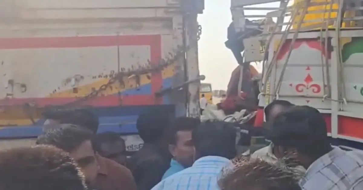 उत्तर प्रदेश के कौशाम्बी में ट्रक-ट्रेलर की टक्कर में आठ की मौत, 2 लाख रुपये की अनुग्रह राशि की घोषणा