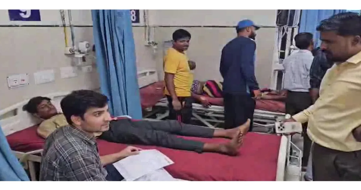 अहमदाबाद-उदयपुर हाईवे पर भीषण हादसा, बस-कार टक्कर में 6 की मौत, 8 घायल