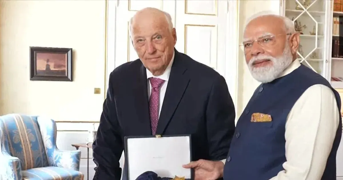प्रधानमंत्री नरेंद्र मोदी को नॉर्वे का सर्वोच्च नागरिक सम्मान ग्रैंड क्रॉस ऑफ रॉयल नॉर्वेजियन ऑर्डर से सम्मानित; 32वां अंतरराष्ट्रीय सम्मान