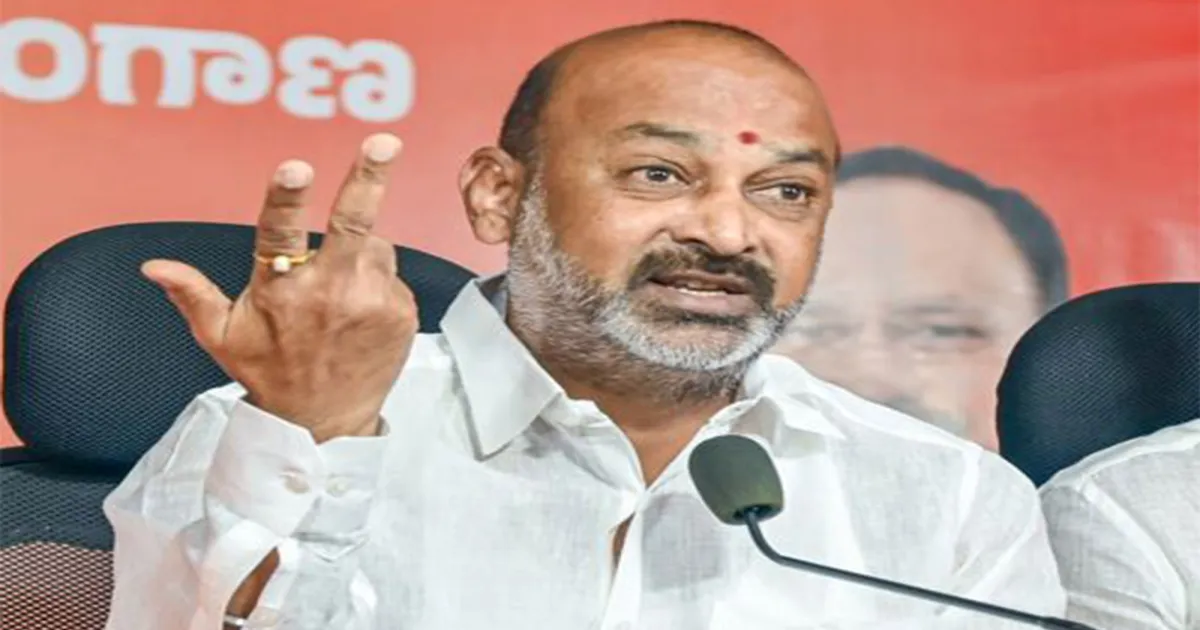 राम चरण के पेड्डी किस्से के बाद बंदी संजय ने की पीएम नरेंद्र मोदी की सराहना, बोले- साधारण लोगों में भी असाधारणता देखते हैं