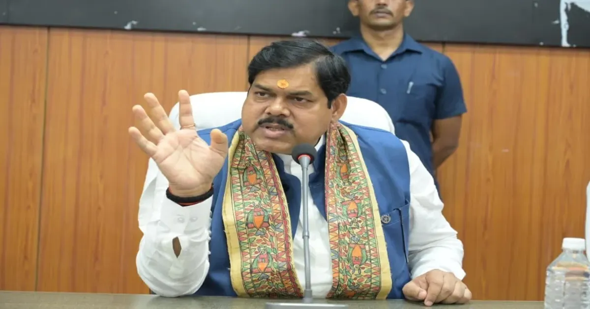बिहार में फर्जी डिग्री वाले 3 हजार से ज्यादा शिक्षकों पर गिरेगी गाज, नौकरी से बर्खास्तगी और वेतन वसूली की तैयारी