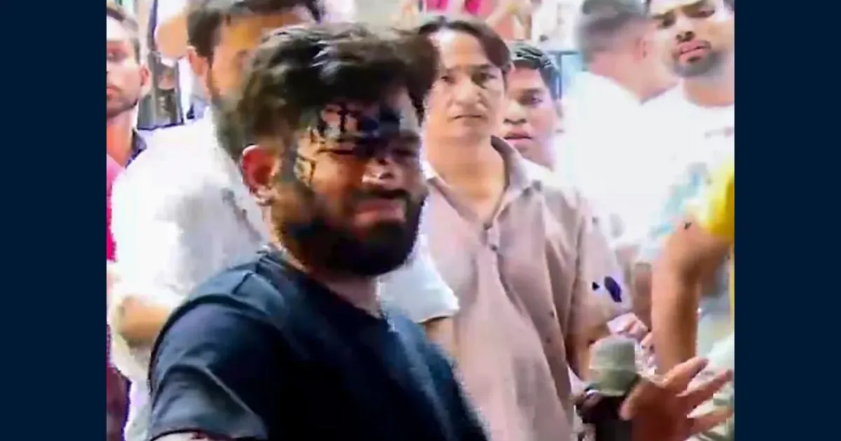 सोनम वांगचुक के समर्थन में प्रदर्शन के दौरान अभिजीत डिपके पर स्याही फेंकी, जंतर-मंतर पर मचा हंगामा