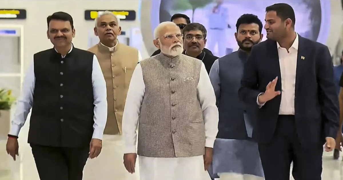 प्रधानमंत्री मोदी ने नवी मुंबई अंतरराष्ट्रीय हवाईअड्डे के पहले चरण का उद्घाटन किया