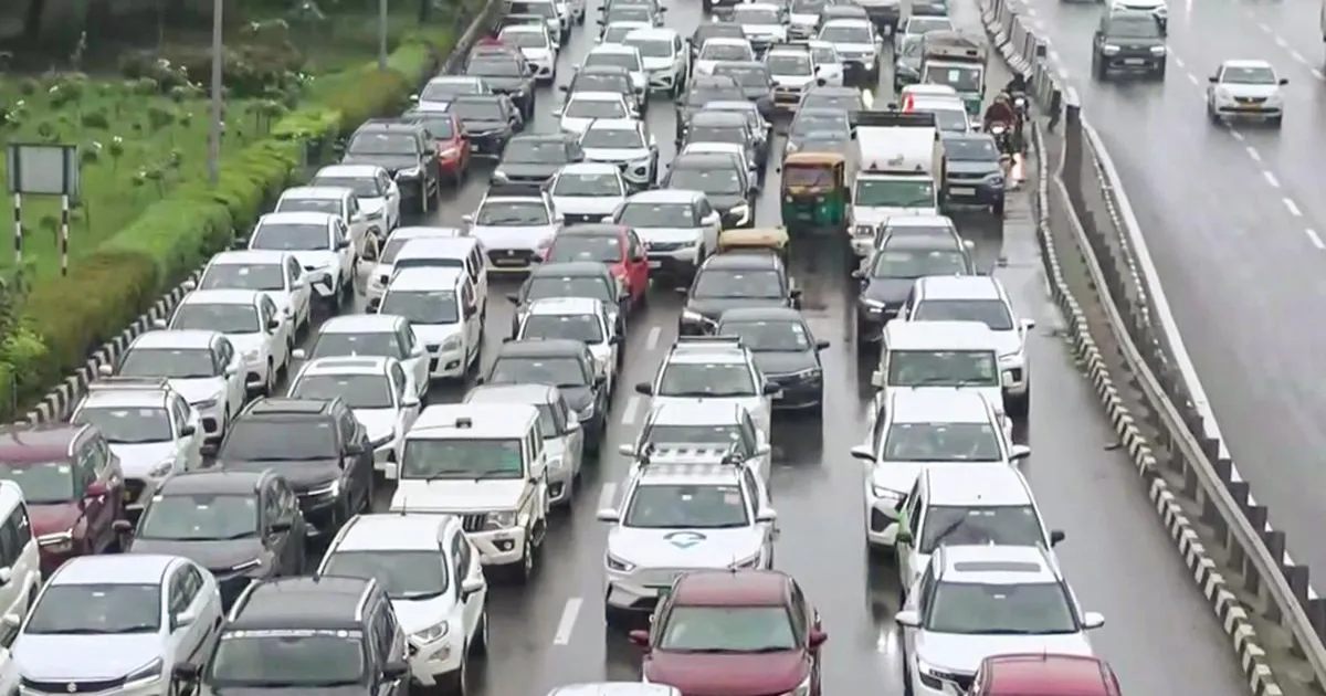 delhi-govt-moves-sc-against-old-vehicles-ban