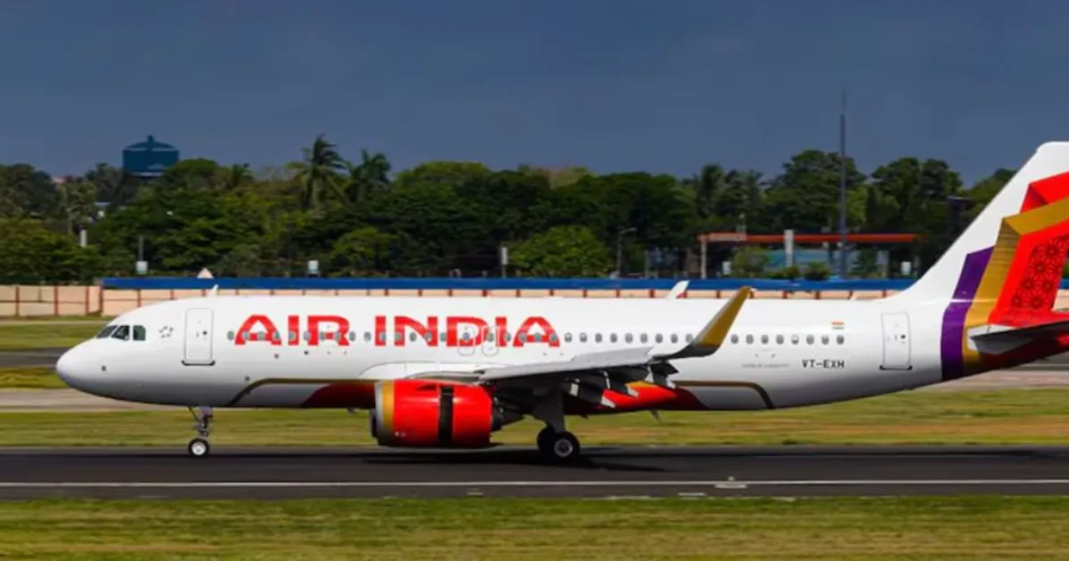 इंडिगो संकट के बीच एयर इंडिया के पायलट भर्ती विज्ञापन में लिखा है, आसमान की कोई सीमा नहीं है