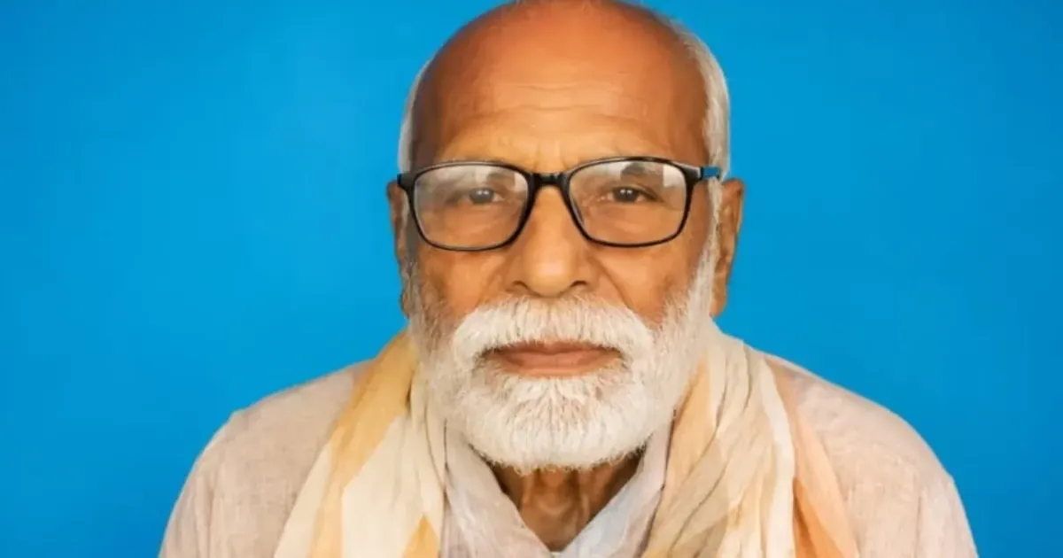 मुजफ्फरपुर में 10 मिनट के लिए बने अरबपति, बुजुर्ग और दिव्यांग बेटे के खाते में दिखे 15 अरब रुपये