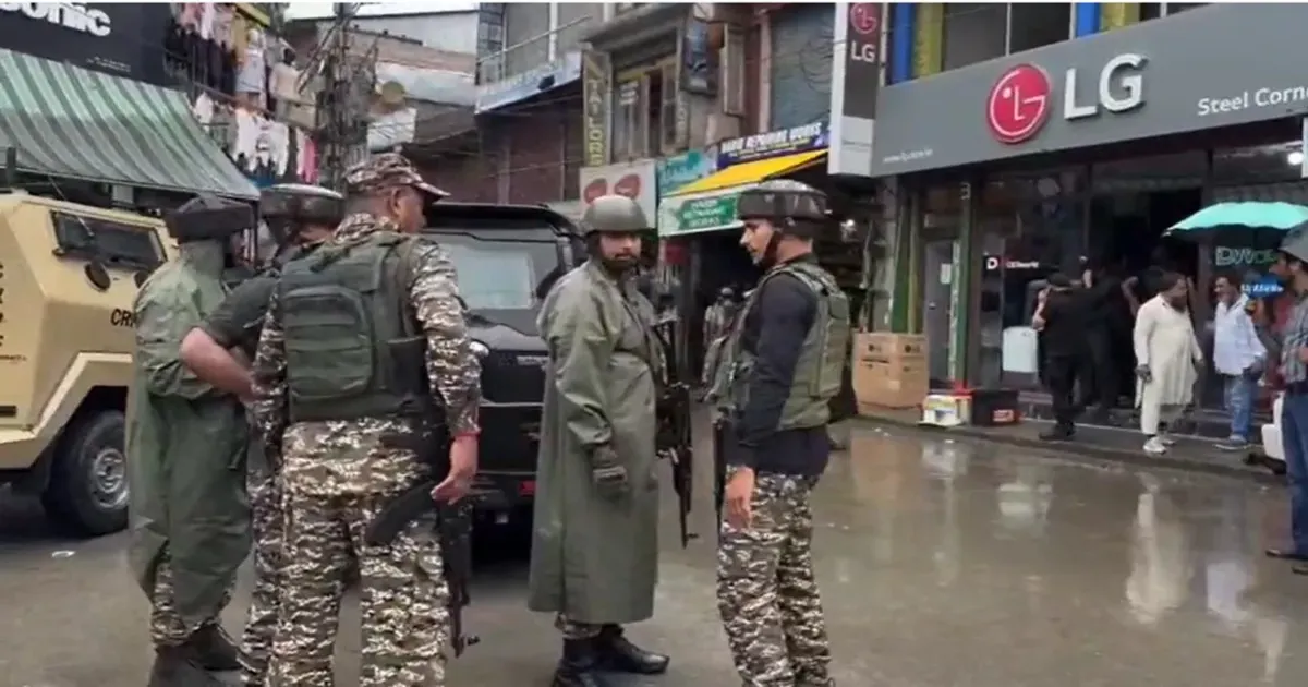 अनंतनाग में आतंकियों की गोलीबारी में एसओजी जवान शहीद, एक घायल; सुरक्षाबलों ने शुरू किया बड़ा अभियान