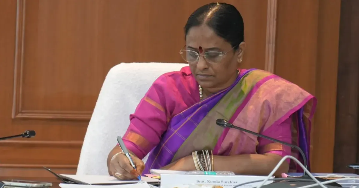 बेटी की टिप्पणी को लेकर विवाद के बीच तेलंगाना की मंत्री कोंडा सुरेखा कैबिनेट से बाहर