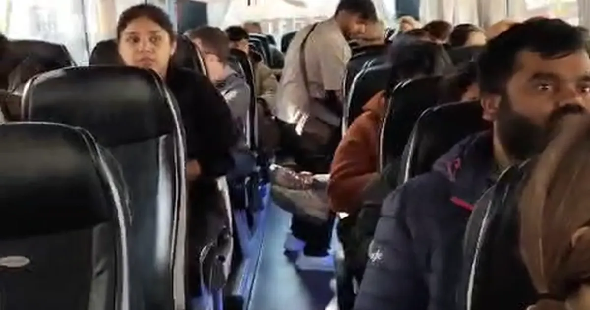 मिलान में एयर इंडिया विमान में तकनीकी खराबी, यात्रियों की दीपावली की योजनाएं हुईं प्रभावित
