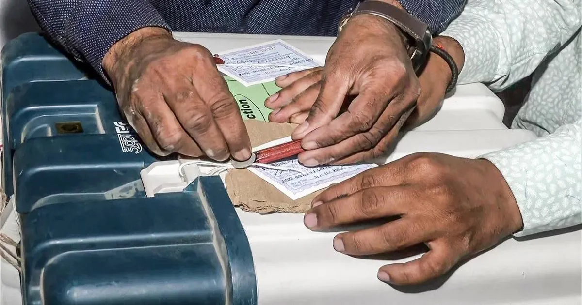 स्थानीय निकाय चुनावों में VVPAT अनिवार्य नहीं: महाराष्ट्र राज्य चुनाव आयोग ने हाई कोर्ट को बताया