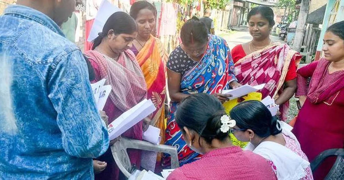 blo-protest-over-sir-work-pressure-bengal