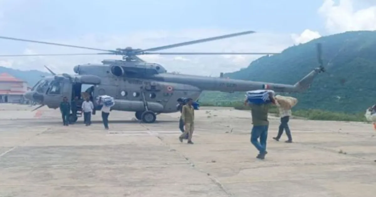 प्रतिबंधित वायुसेना क्षेत्र में घुसपैठ के आरोप में तीन युवक गिरफ्तार