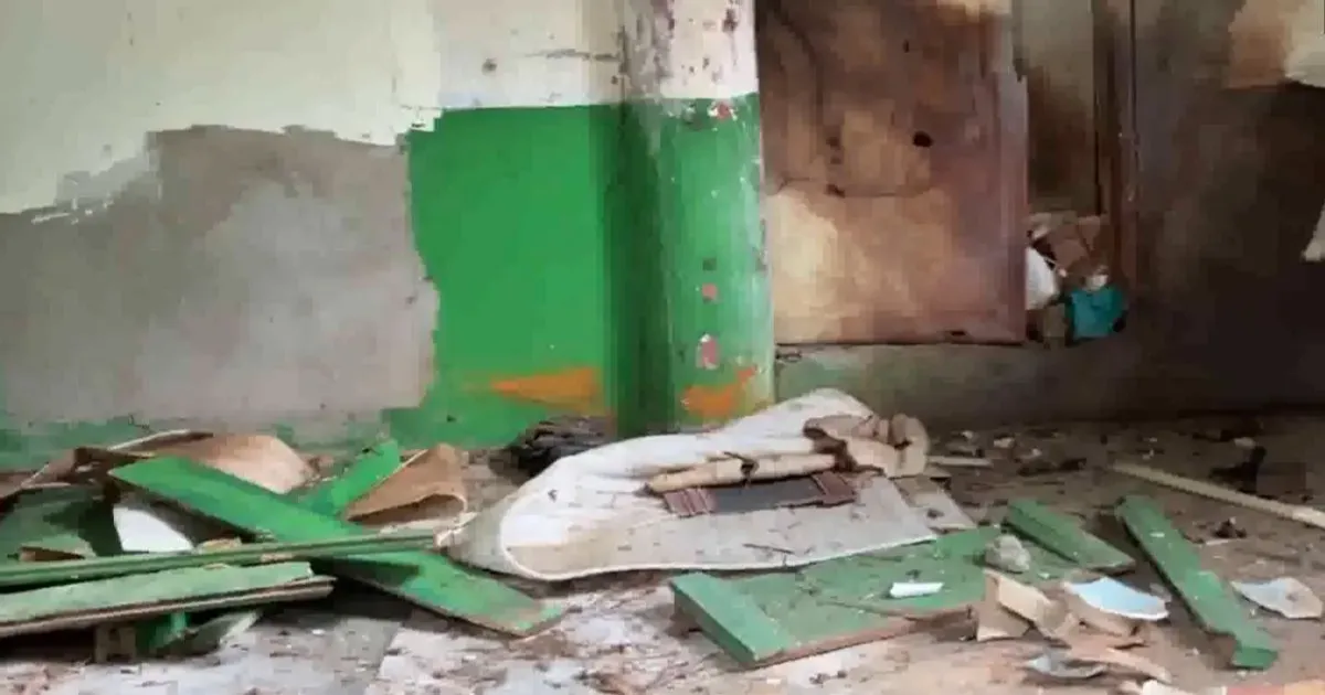 कोलकाता में इमारत में धमाके के बाद एक हिरासत में, मौके से मिले देसी बम के टुकड़े