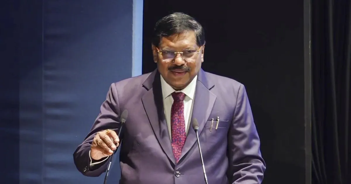 संविधान ने भारत को मजबूत और एकजुट बनाए रखा: CJI ने अस्थिर पड़ोस के बीच कही बात