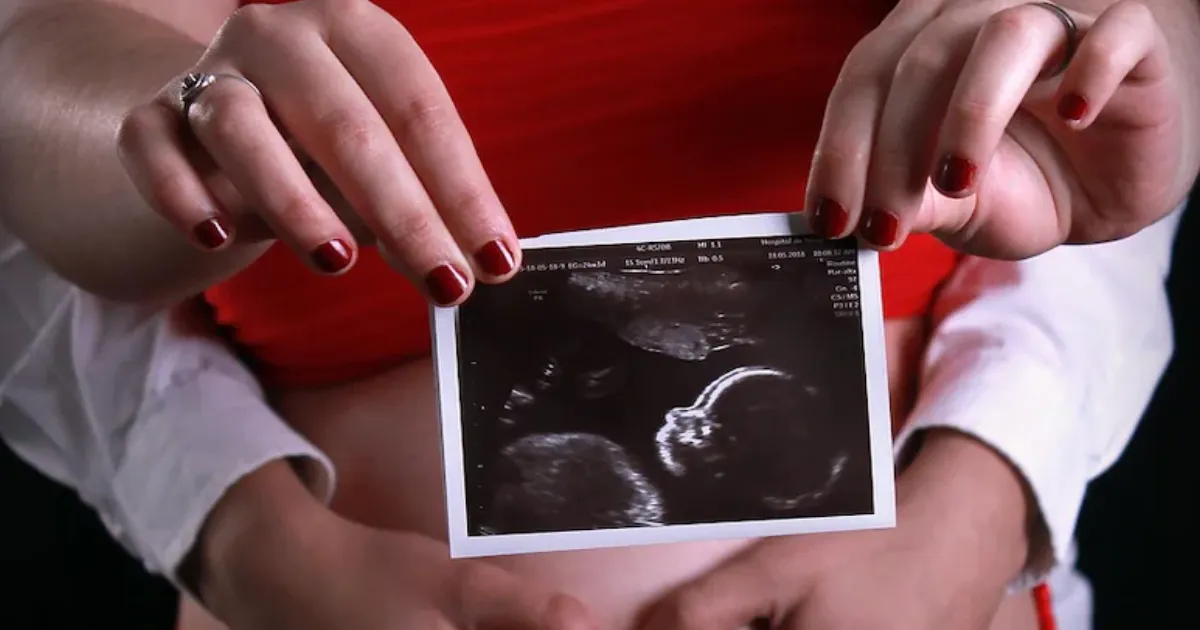 क्या आर्टिफिशियल इंटेलिजेंस से बढ़ेगी IVF की सफलता दर? विशेषज्ञ ने बताया कैसे बदल रहा है उपचार का तरीका