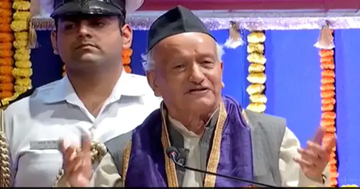 महाराष्ट्र के पूर्व राज्यपाल को पद्म सम्मान मिलने से विपक्ष नाराज़ क्यों?