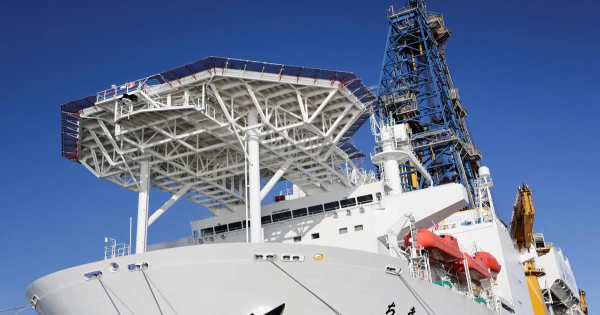 जापान ने गहरे समुद्र तल से दुर्लभ खनिज मिट्टी निकाली, चीन पर निर्भरता घटाने की दिशा में बड़ी सफलता