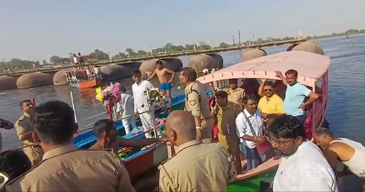 वृंदावन में यमुना नदी में नाव पलटने से 10 की मौत, कई लापता, बचाव अभियान जारी