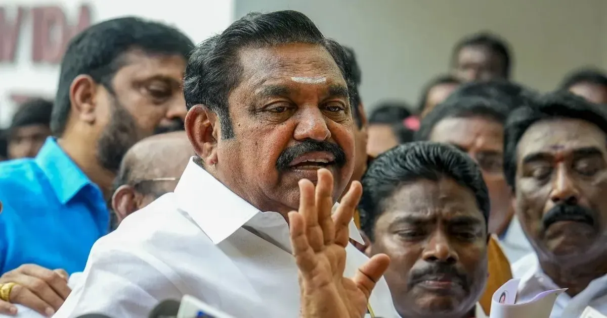 AIADMK विवाद: पलानीस्वामी ने वेलुमणि और शनमुगम को पार्टी पदों से हटाया