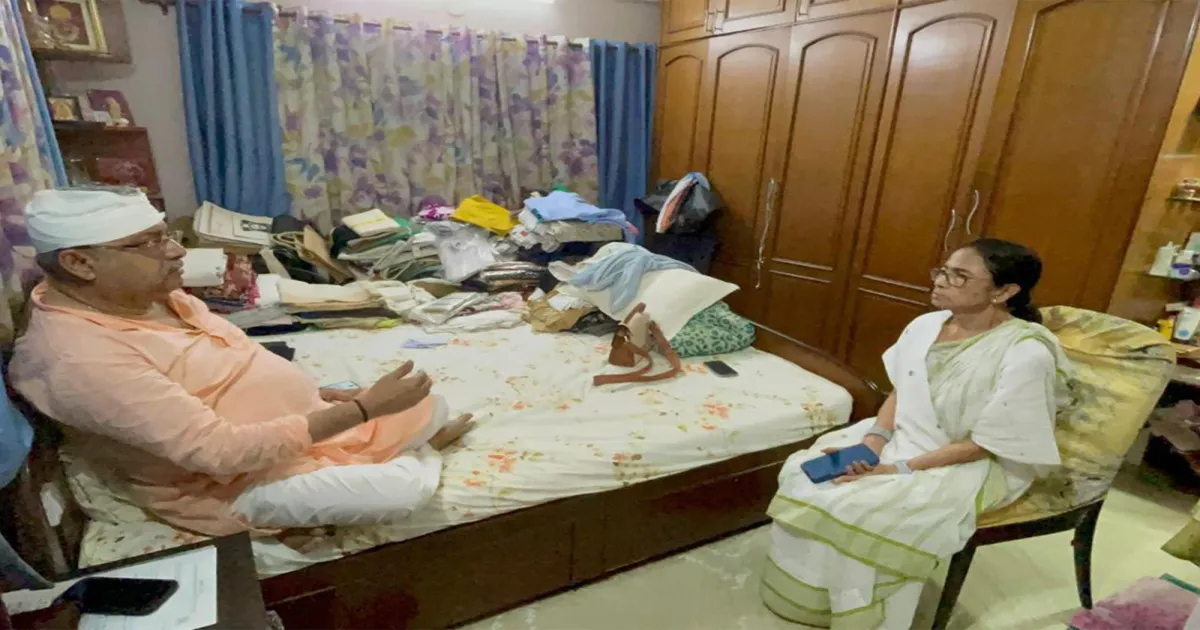 हुगली में कथित हमले के बाद ममता बनर्जी ने टीएमसी सांसद कल्याण बनर्जी से मुलाकात की